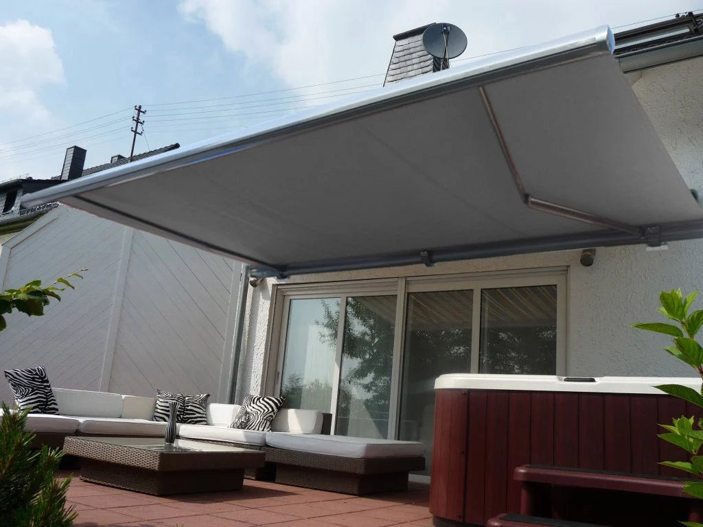 Electric full cassette awning 500 x 300 cm