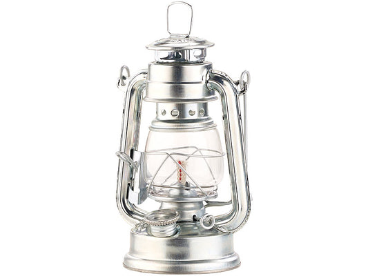 Galvanized kerosene lamp/hurricane lantern